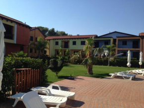  Case Vacanza Villaggio Riva Azzurra  Поликоро